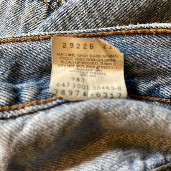 Levi's Vintage Faded Medium Blue Denim Shorts High Rise Red Tag 12 - Picture 16 of 16